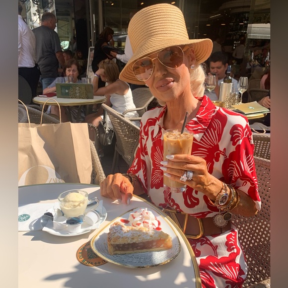 Meet your Posher, Kristina - Picture 6 of 16